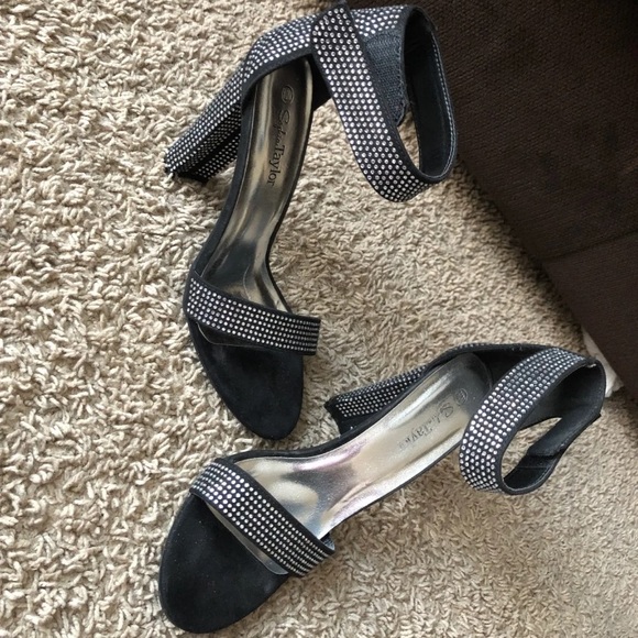 Womens heels - Picture 1 of 1